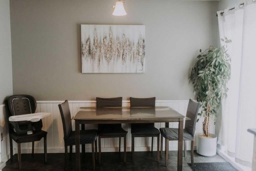 1913 8 Avenue, Wainwright, AB - Indoor Photo Showing Dining Room