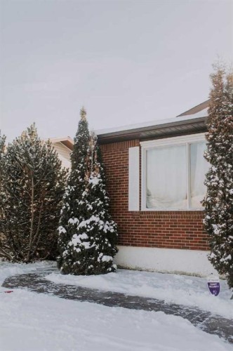 1913 8 Avenue, Wainwright, AB - Outdoor