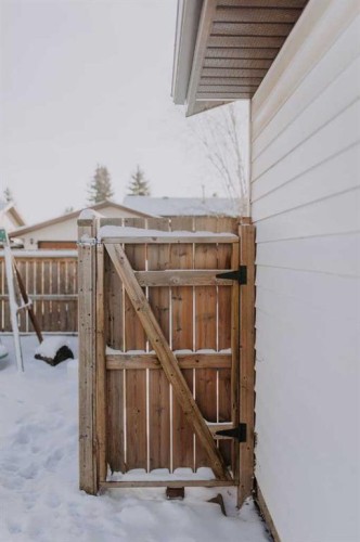 1913 8 Avenue, Wainwright, AB - Outdoor With Exterior