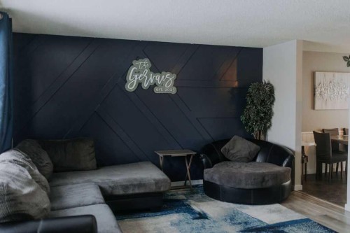 1913 8 Avenue, Wainwright, AB - Indoor Photo Showing Living Room