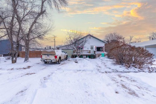 21 1 Street West, Neilburg, SK - Outdoor With View