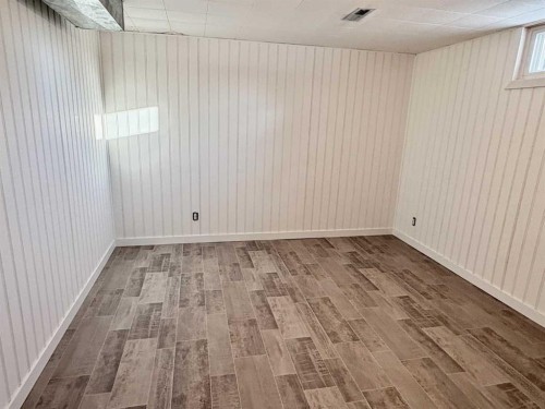 5103 50 Avenue, Myrnam, AB - Indoor Photo Showing Other Room