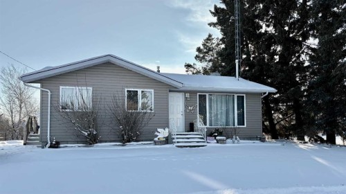 5103 50 Avenue, Myrnam, AB - Outdoor