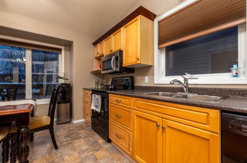 2912 65 Avenue, Lloydminster, AB - Indoor Photo Showing Kitchen With Double Sink