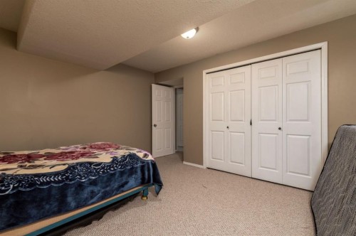 2912 65 Avenue, Lloydminster, AB - Indoor Photo Showing Bedroom