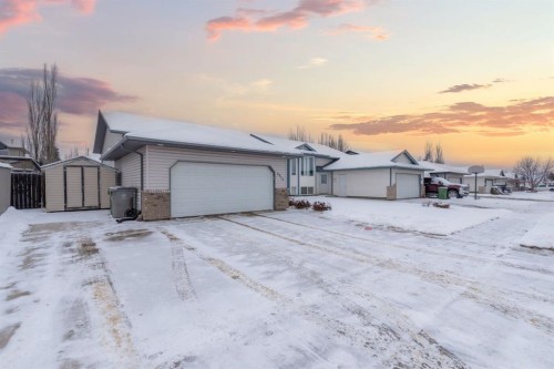 2912 65 Avenue, Lloydminster, AB - Outdoor