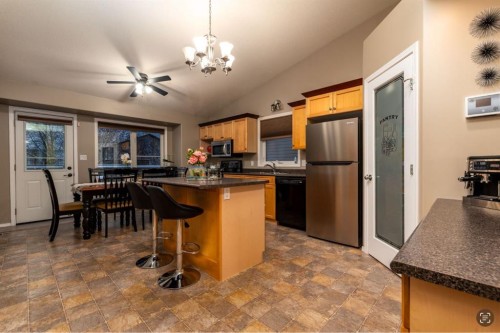 2912 65 Avenue, Lloydminster, AB - Indoor