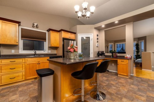 2912 65 Avenue, Lloydminster, AB - Indoor Photo Showing Kitchen