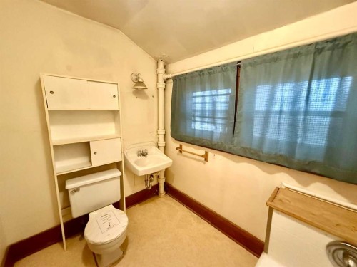 5115 46 Street, Provost, AB - Indoor