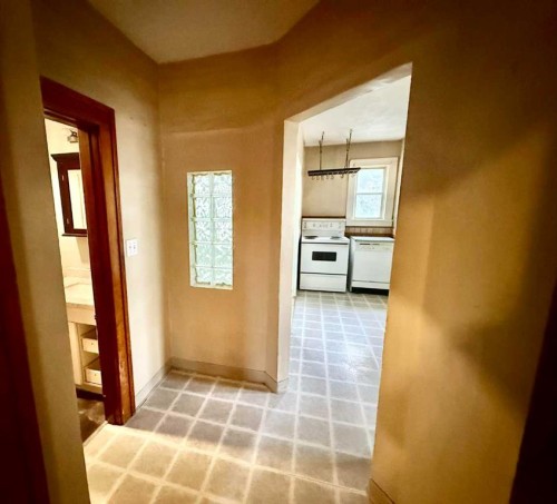 5115 46 Street, Provost, AB - Indoor