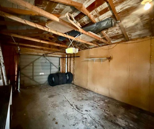 5115 46 Street, Provost, AB - Indoor Photo Showing Garage