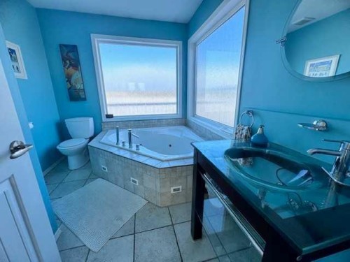 #27 West Bay Estates, Sandy Beach (Sask), SK - Indoor Photo Showing Bathroom