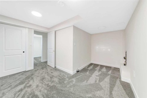 4703 37 Street, Lloydminster, SK - Indoor Photo Showing Other Room