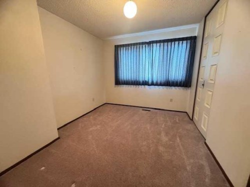 3804 56A Avenue, Lloydminster, AB - Indoor Photo Showing Other Room