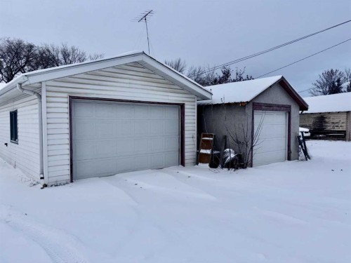 5019 51 Street, Mannville, AB - Outdoor With Exterior