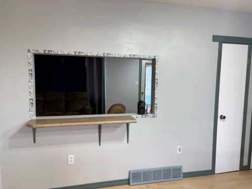 5019 51 Street, Mannville, AB - Indoor Photo Showing Other Room