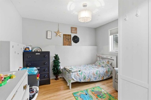 5206 15 Street, Lloydminster, AB - Indoor Photo Showing Bedroom