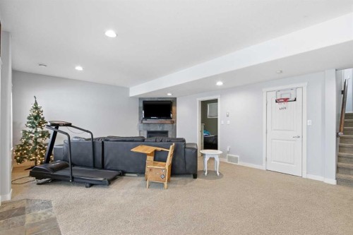 5206 15 Street, Lloydminster, AB - Indoor