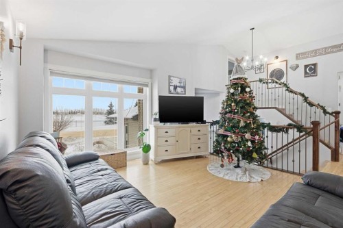 5206 15 Street, Lloydminster, AB - Indoor Photo Showing Living Room