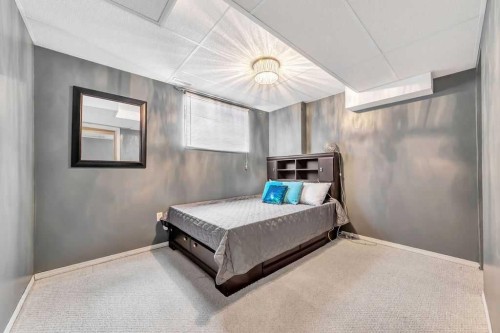 5010 31 Street, Lloydminster, AB - Indoor Photo Showing Bedroom