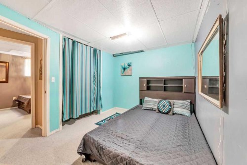 5010 31 Street, Lloydminster, AB - Indoor Photo Showing Bedroom
