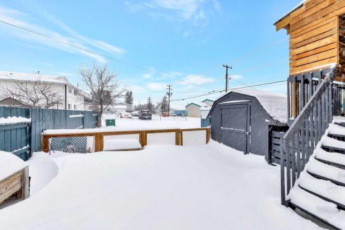 5010 31 Street, Lloydminster, AB - Outdoor