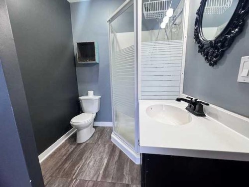 126 Main Street, Lashburn, SK - Indoor Photo Showing Bathroom