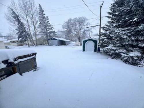126 Main Street, Lashburn, SK - Outdoor