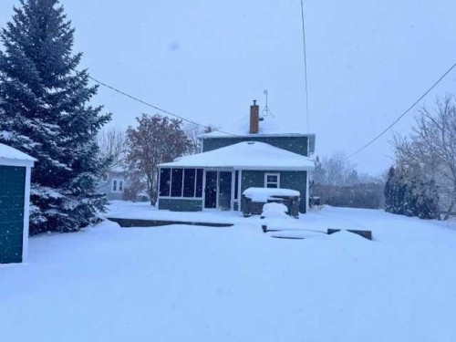 126 Main Street, Lashburn, SK - Outdoor