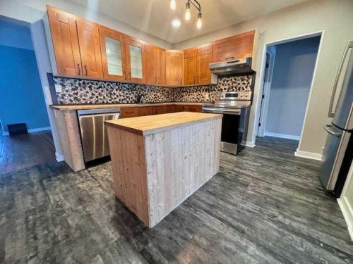 126 Main Street, Lashburn, SK - Indoor Photo Showing Kitchen