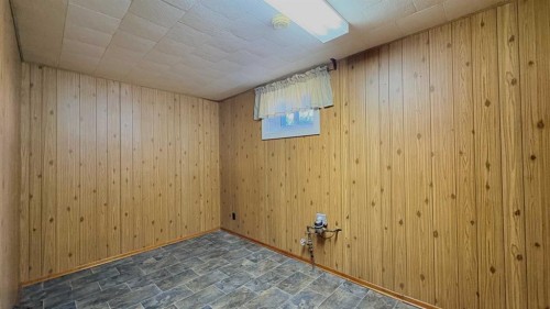 1030 15 Avenue, Wainwright, AB - Indoor Photo Showing Other Room