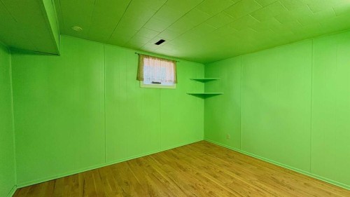 1030 15 Avenue, Wainwright, AB - Indoor Photo Showing Other Room