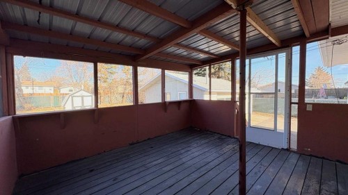 1030 15 Avenue, Wainwright, AB - Indoor Photo Showing Other Room