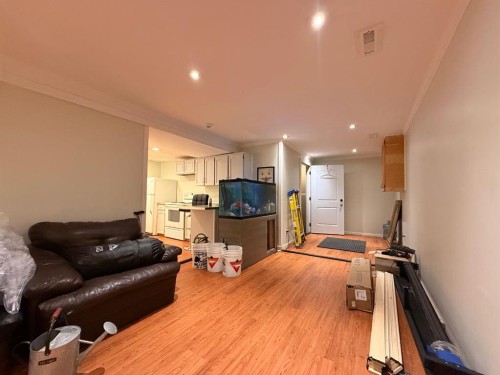 3304 54 Avenue, Lloydminster, AB - Indoor