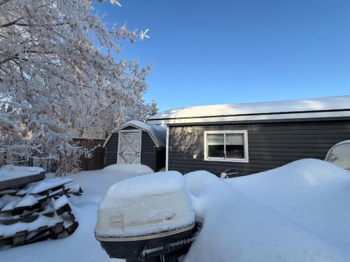 3304 54 Avenue, Lloydminster, AB - Outdoor