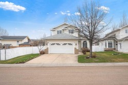 4006 59 Avenue Close  Lloydminster, AB T9V 2R9