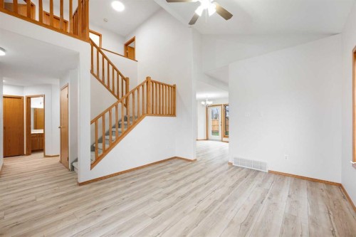 4006 59 Avenue Close, Lloydminster, AB - Indoor Photo Showing Other Room