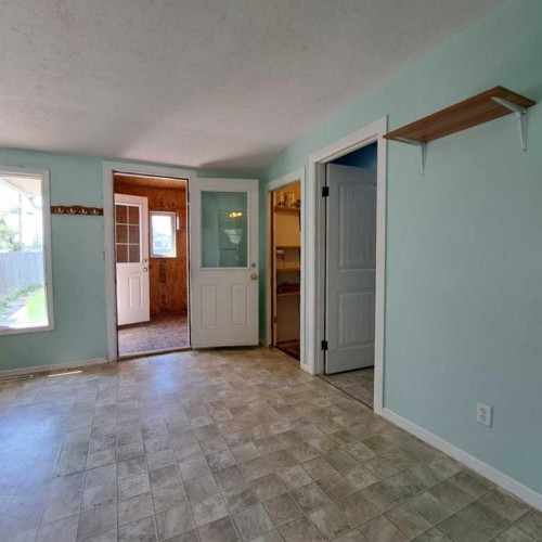 5308 49 Avenue, Lloydminster, SK - Indoor Photo Showing Other Room