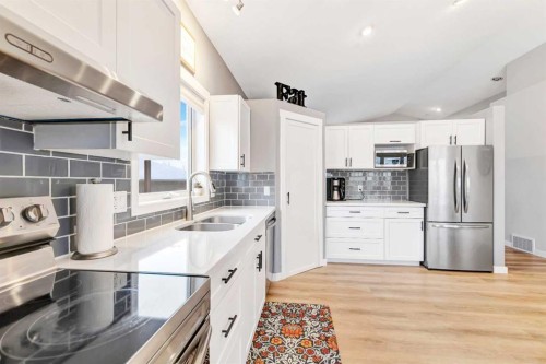 4107 68 Avenue, Lloydminster, AB - Indoor Photo Showing Kitchen With Double Sink