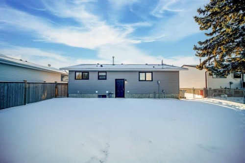 226 5 Avenue, Wainwright, AB - Outdoor