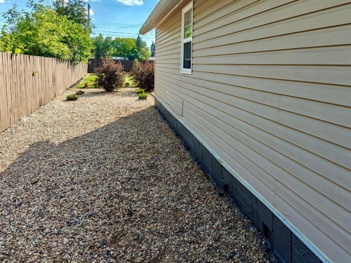 1233 6 Avenue, Wainwright, AB - Outdoor