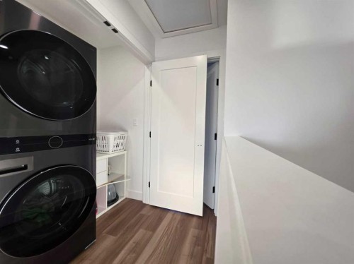 2713 11 Avenue, Wainwright, AB - Indoor Photo Showing Laundry Room