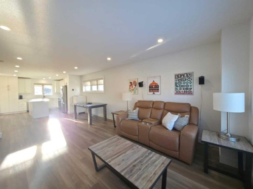 2713 11 Avenue, Wainwright, AB - Indoor Photo Showing Living Room