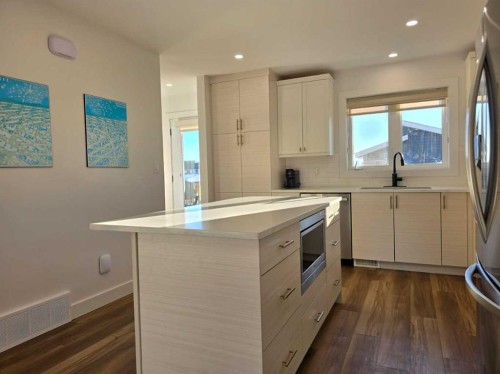 2713 11 Avenue, Wainwright, AB - Indoor Photo Showing Kitchen