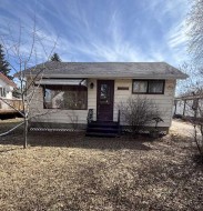 5127 52 Street  Mannville, AB T0B 2W0