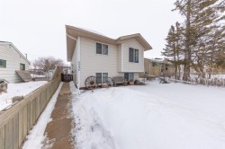 5537 50 Avenue  Lloydminster, SK S9V 0R2