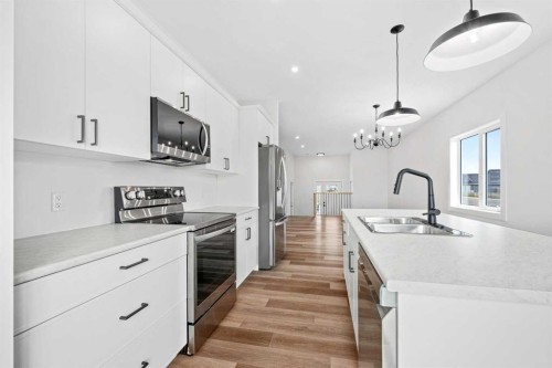 1306 56 Avenue, Lloydminster, AB - Indoor Photo Showing Kitchen With Double Sink With Upgraded Kitchen