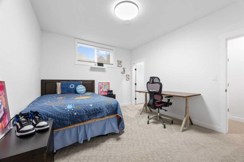 6008 13 Street, Lloydminster, AB - Indoor Photo Showing Bedroom