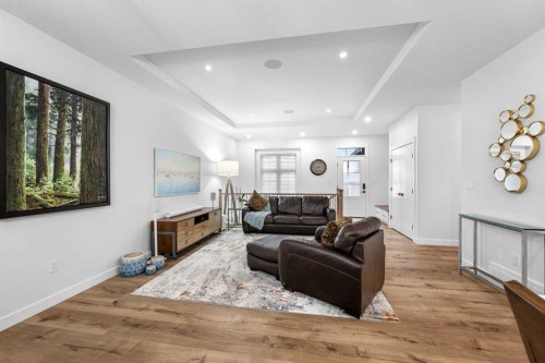 6008 13 Street, Lloydminster, AB - Indoor Photo Showing Living Room