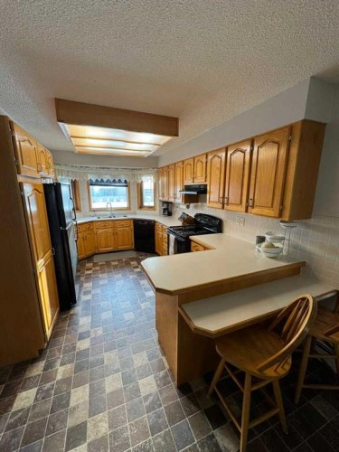1925 5 Avenue, Wainwright, AB - Indoor